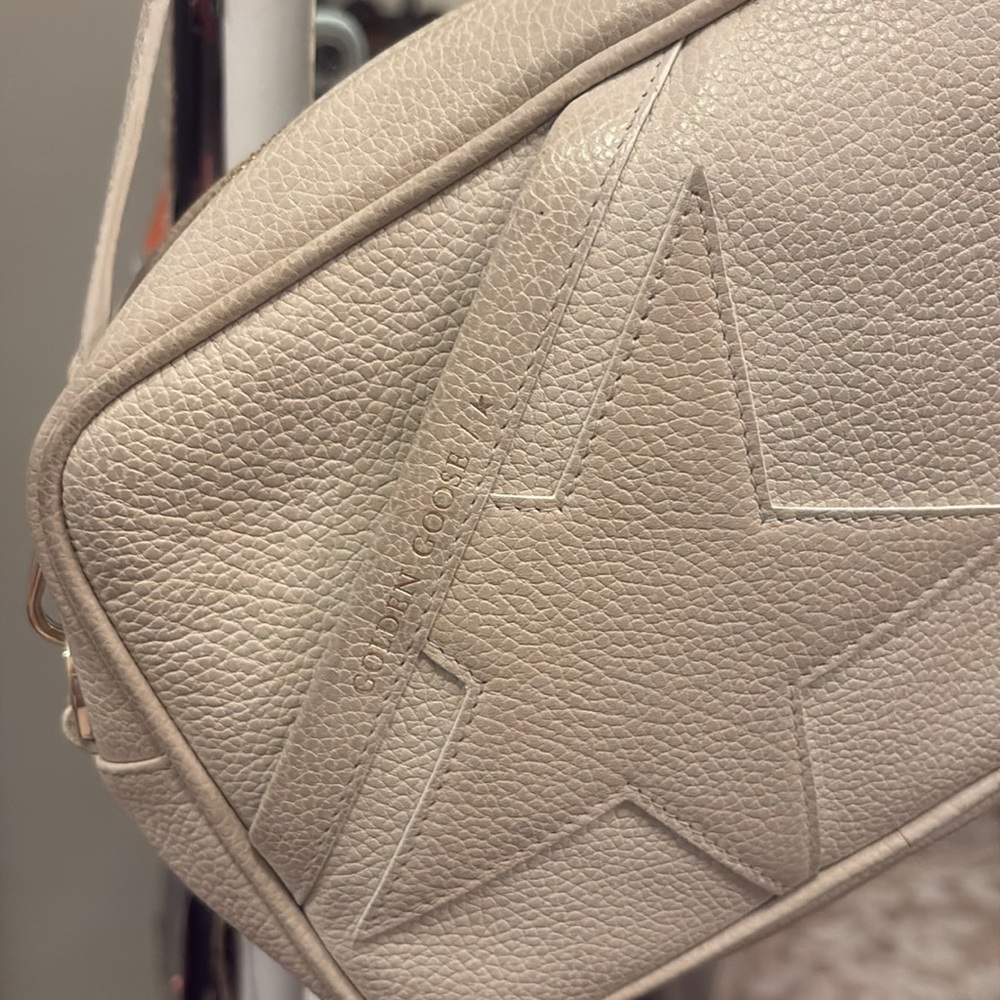 Beautiful. Brand new ish. crème bag with star and crossbody. Classic - Picture 3 of 8
